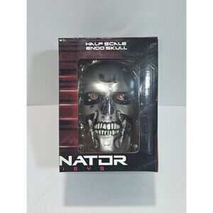 Terminator Genisys Half Scale Endo Skull Cyber (Loot Crate Exclusive)